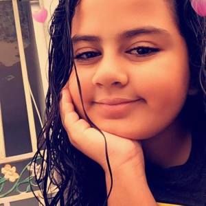 Meet your Posher, Damaris